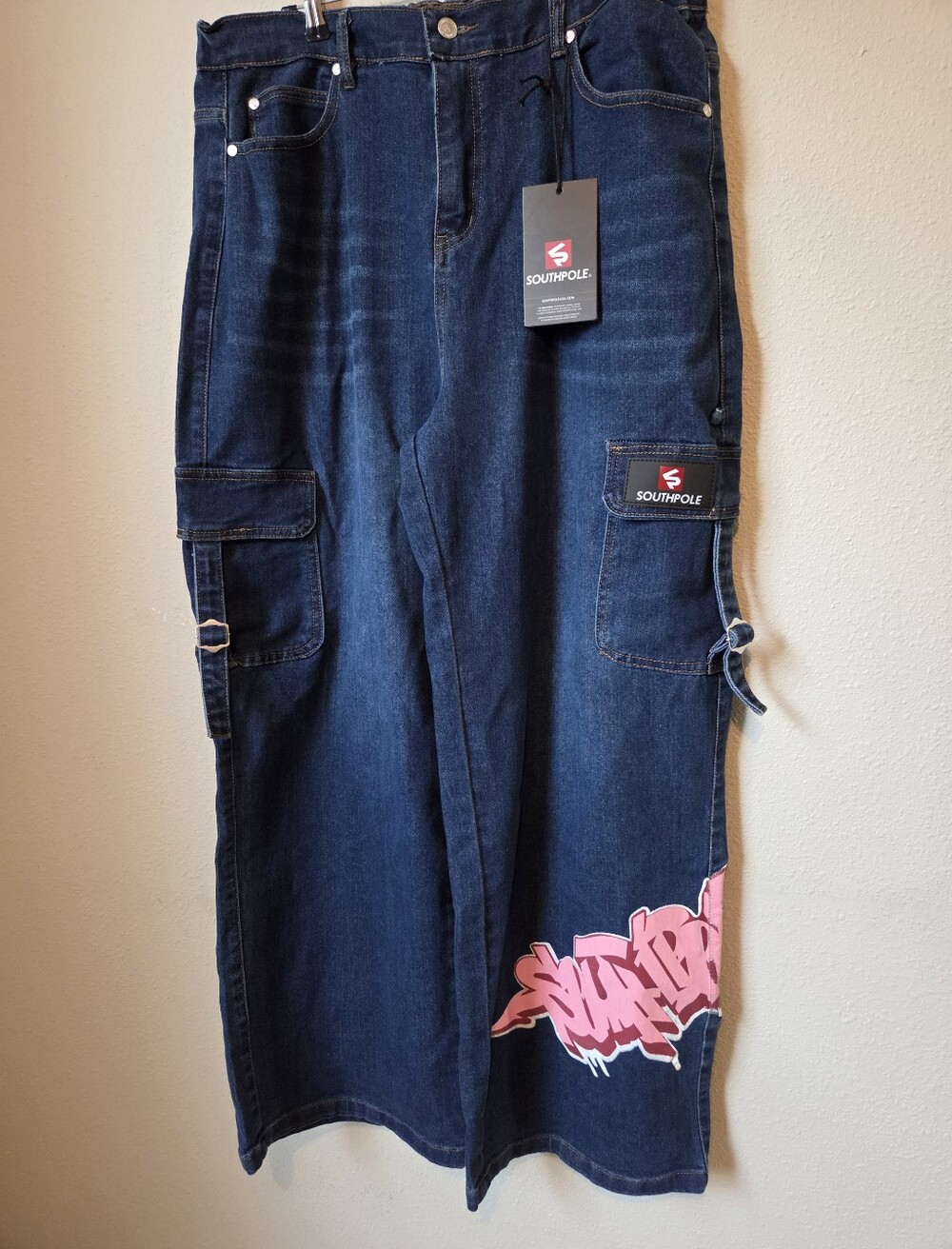 South Pole Men's Dark Blue Relaxed Cargo Wide-leg Jeans w/Pink Graphic Accent